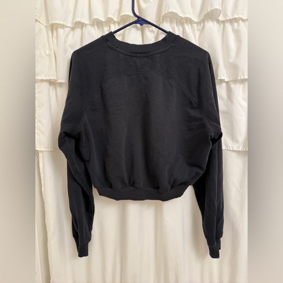 Women’s XL Black GymShark Cropped Long Sleeve - Picture 2 of 3